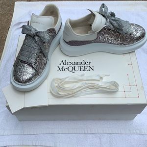 Alexander McQUEEN sneakers. Size 36 (6).